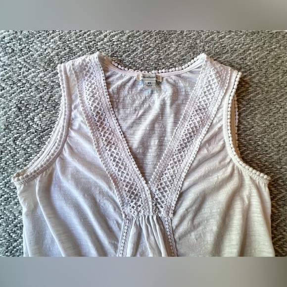 Sundance V-neck shirt with stylish embellishments. - Picture 3 of 7